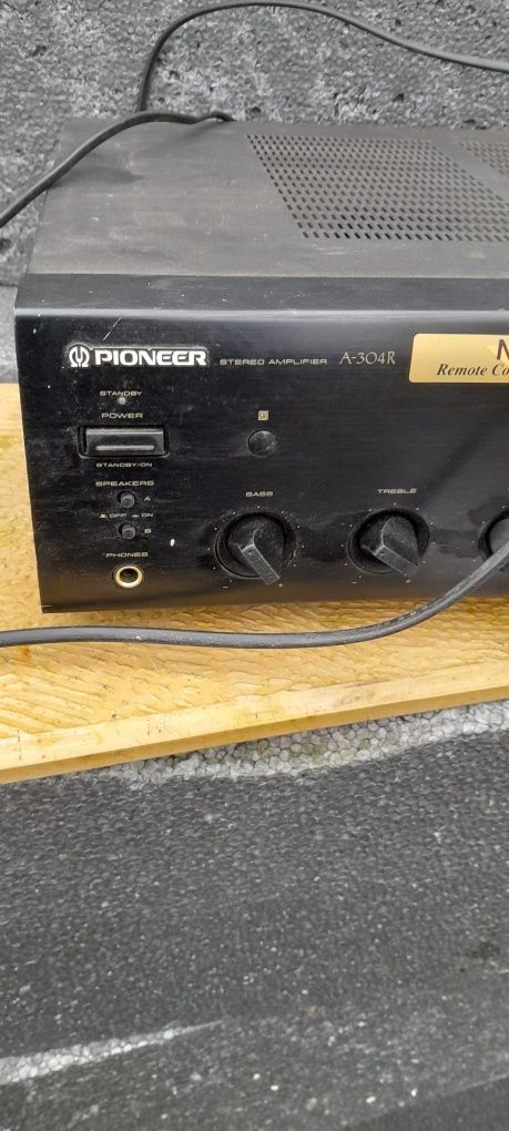 Solidny wzmacniacz Pioneer A 304R