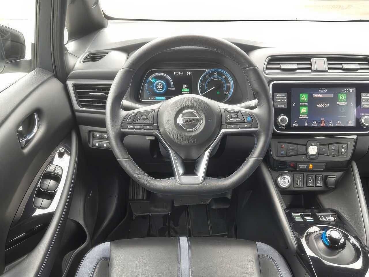 2022 Nissan LEAF SL PLUS