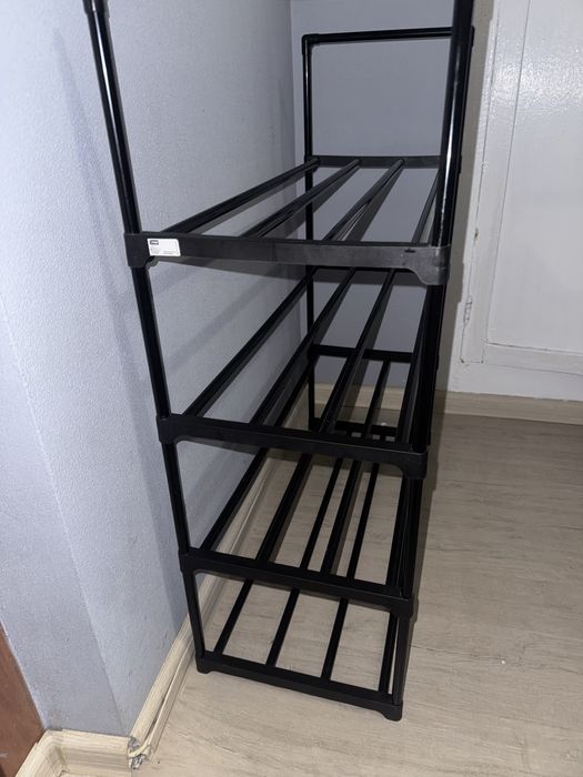 Підставка, полиця для взуття