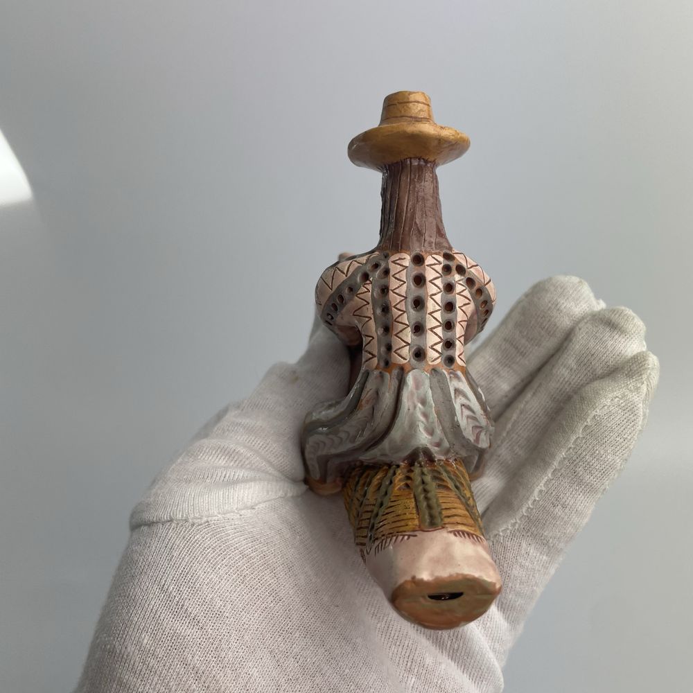 Ceramiczny ludowy gwizdek okaryna świstawka jeździec ręcznie wykonana