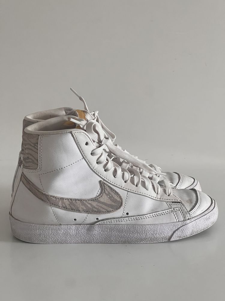 Ténis Nike Blazer Mid 77