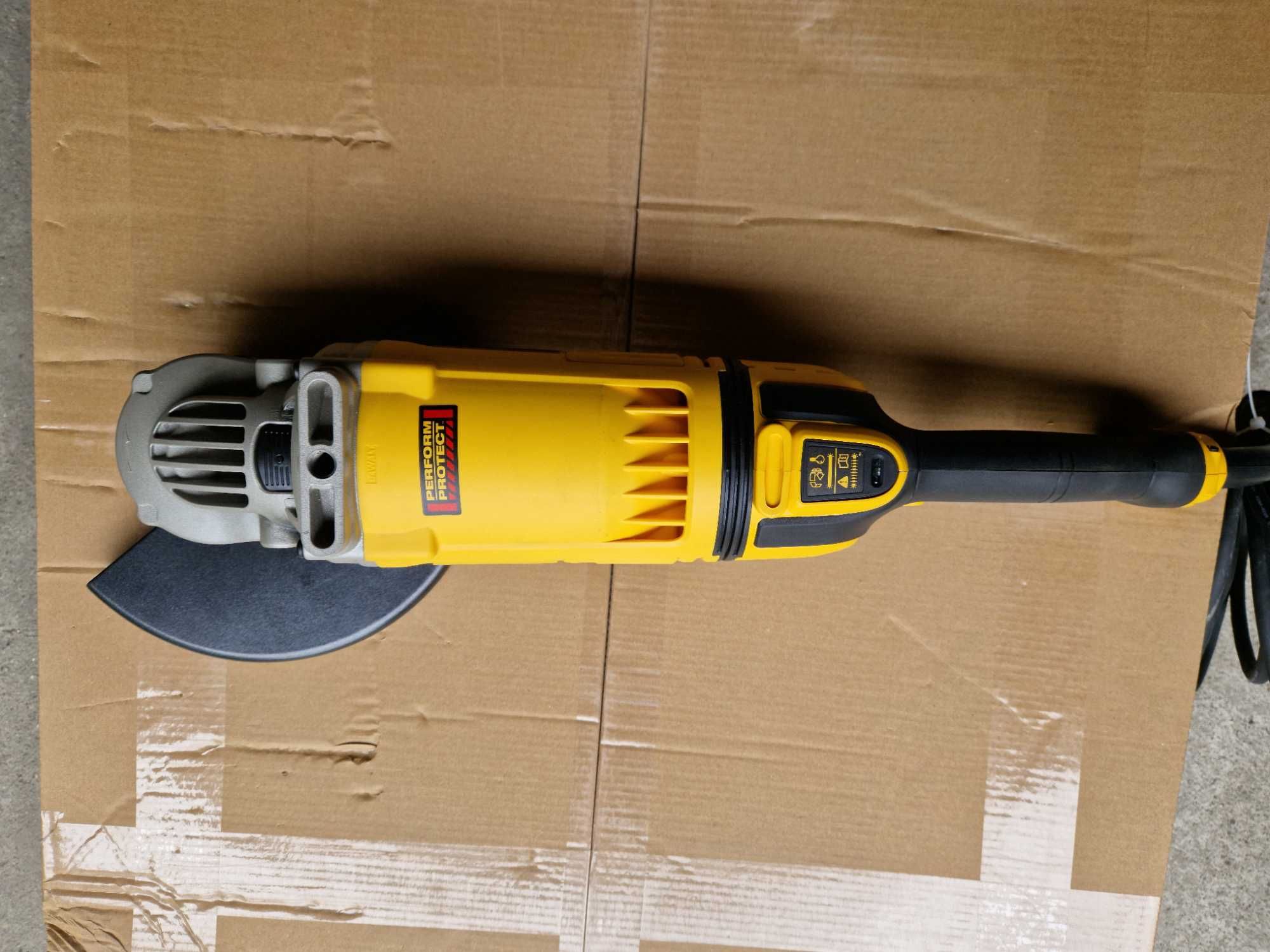 SZLIFIERKA 230mm 2600W DWE4579 DeWALT płynny start