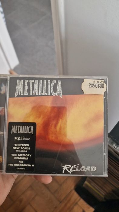 Coleção de CDs Rock/Metal – Metallica, Linkin Park, RHCP, Eminem, etc.