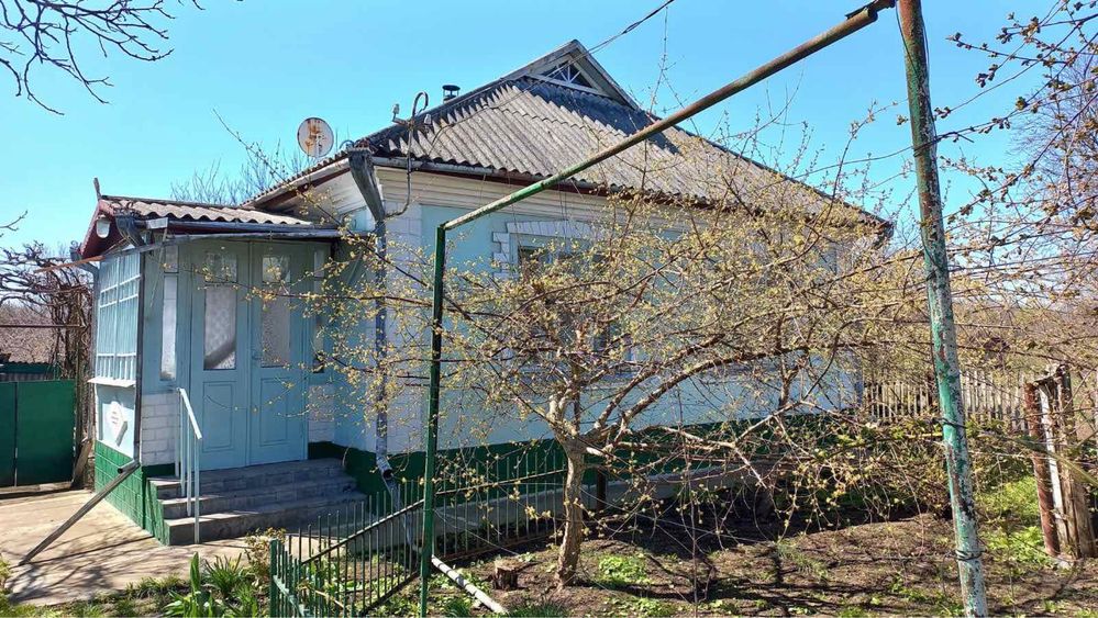 ТЕРМІНОВО  продається Будинок с. Яланець