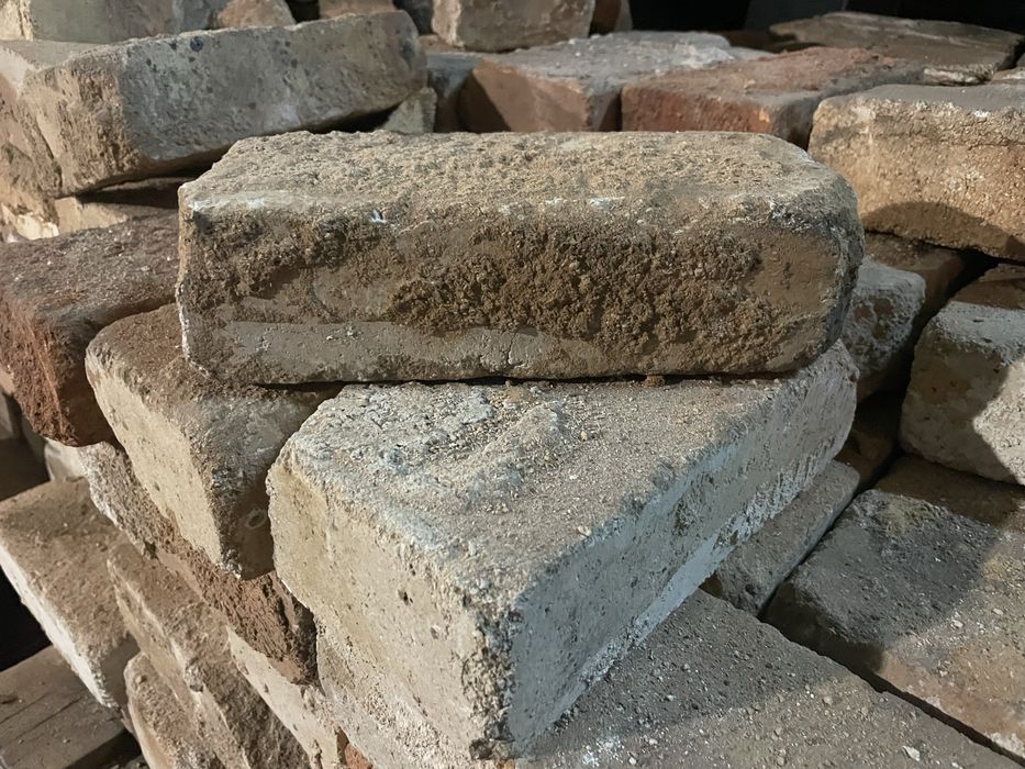 Продам огнеупорный кирпич Б/У