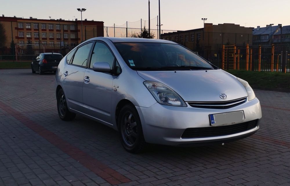 Toyota Prius 1.5 HYBRID