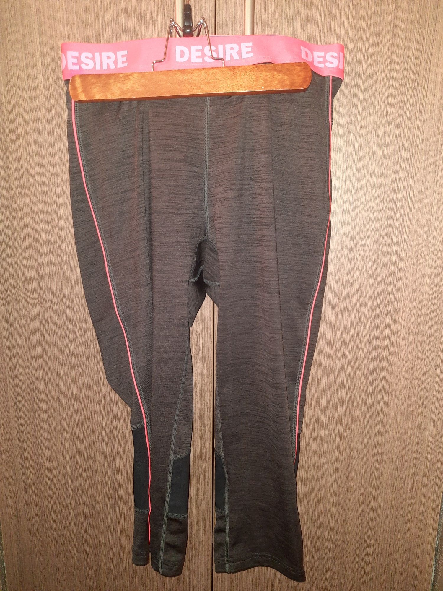 Spodnie treningowe legginsy damskie do biegania Mohito r. L 40