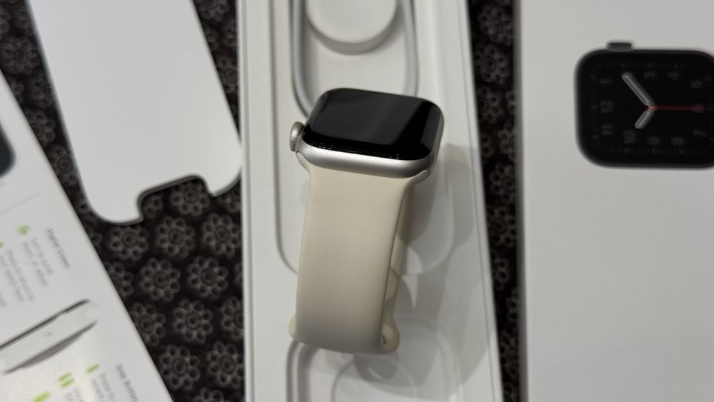 Apple Watch SE 2 40mm Starlight