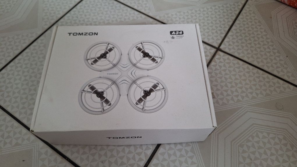 Dron Tomzon A34 RC