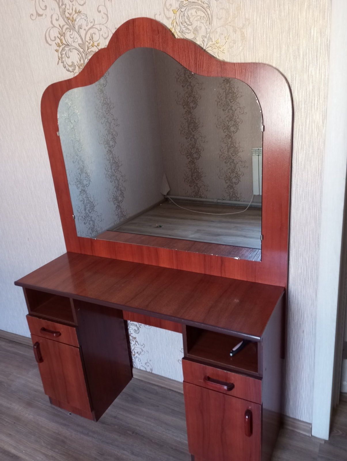 Продам меблі для спальні.