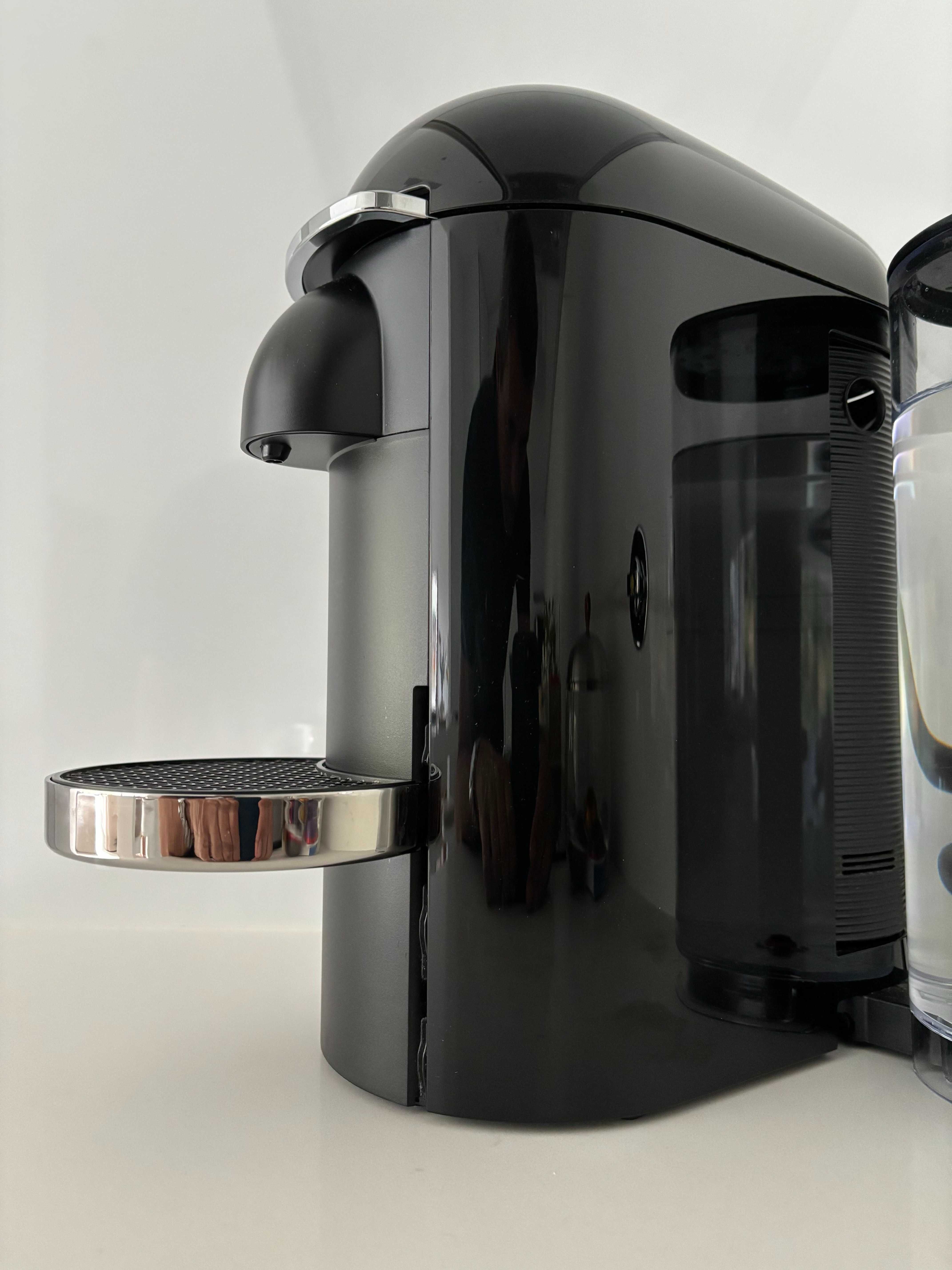 Máquina café NESPRESSO Vertuo Plus Deluxe