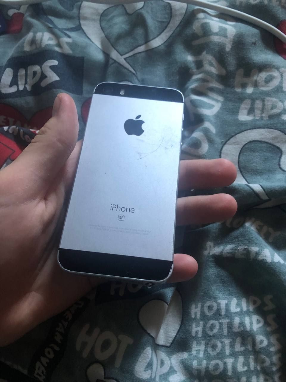Iphone SE в хорошем состоянии