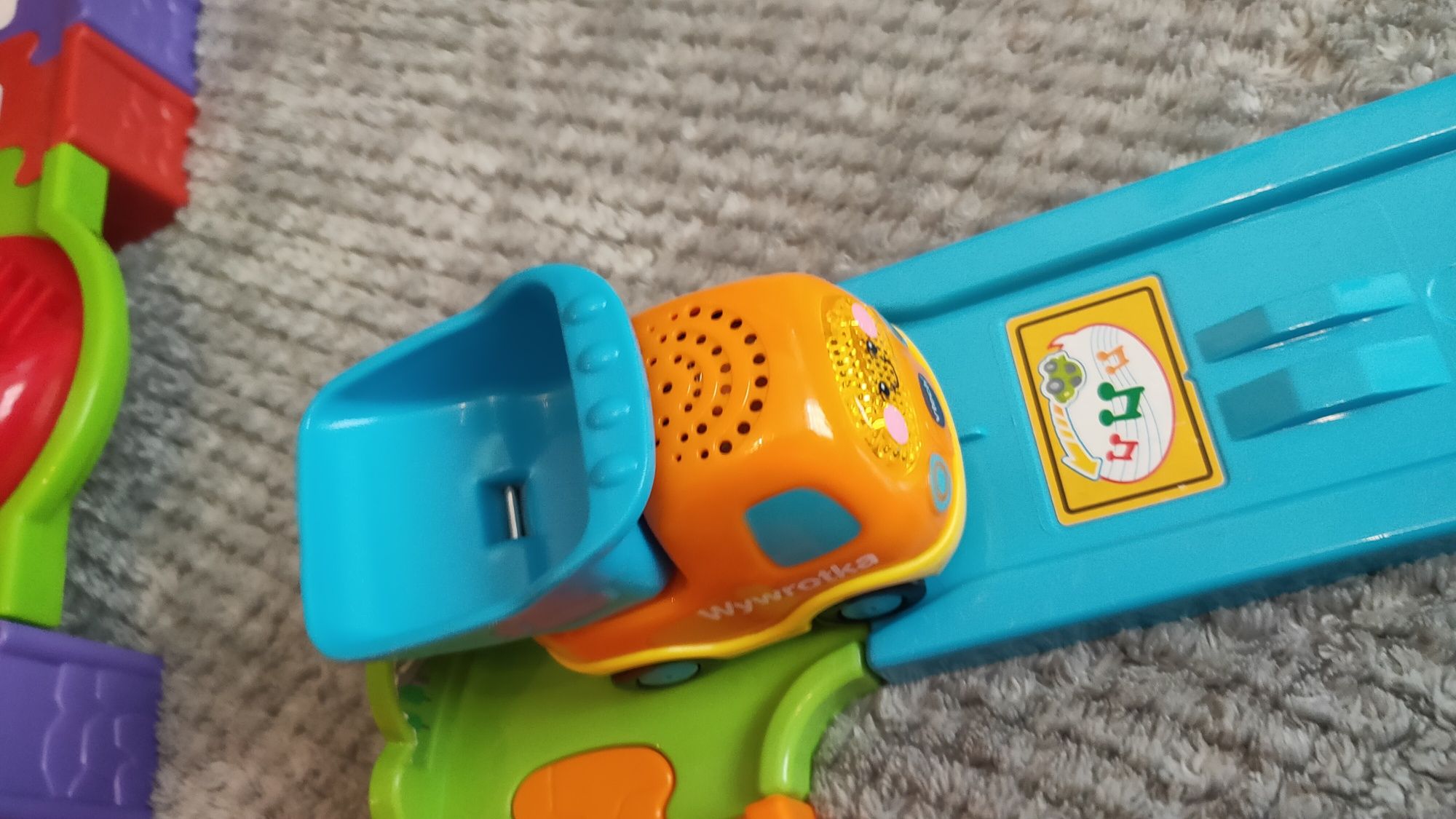 Vtech tut tut wywrotka język polski plus trasa