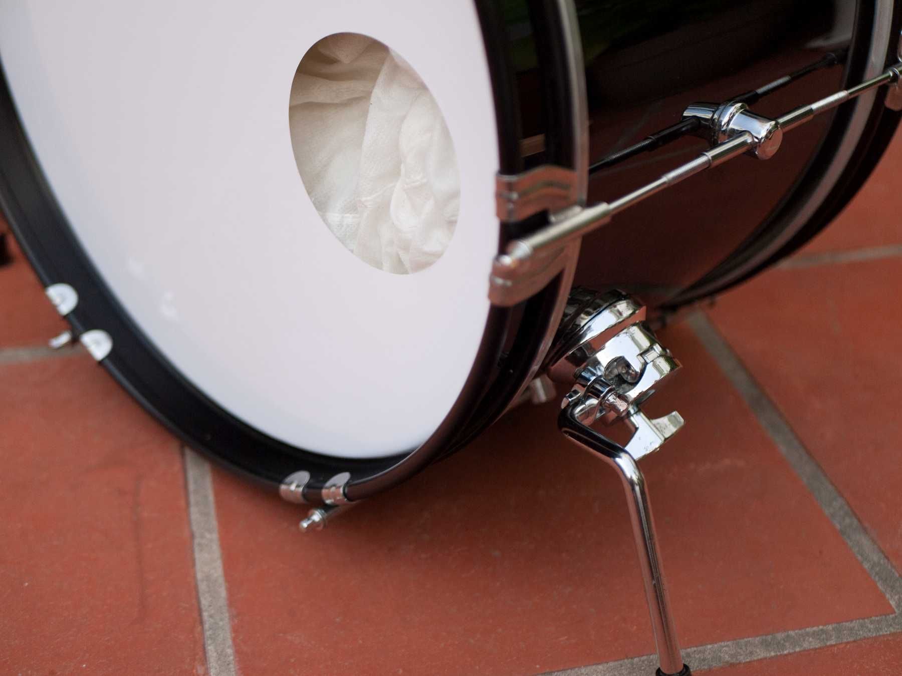 Pearl 16" x 10" Roadshow Jr. + 2 Peles