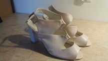 Buty różne - rozmiar 37