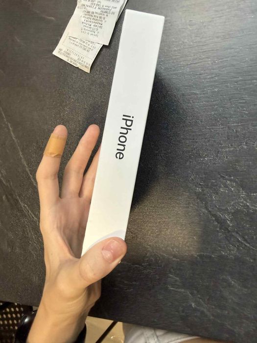 Iphone 16 128gb (nowy, zaplombowany, dowod zakupu, nieaktywowany)