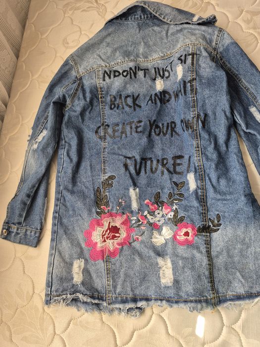 Продам джинсовую куртку