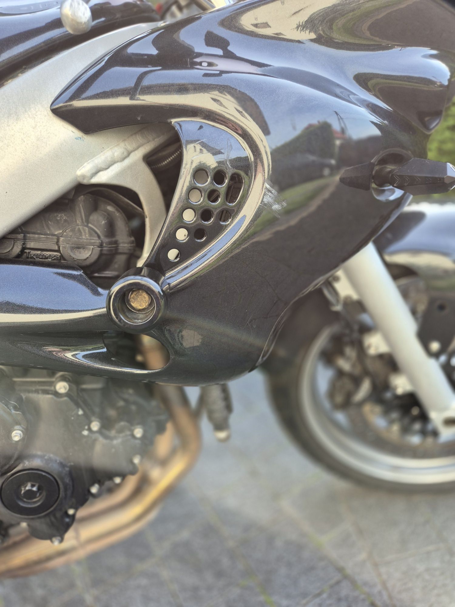 Motocykl Triumph 955i RS 120KM 2004r 62000km przebiegu