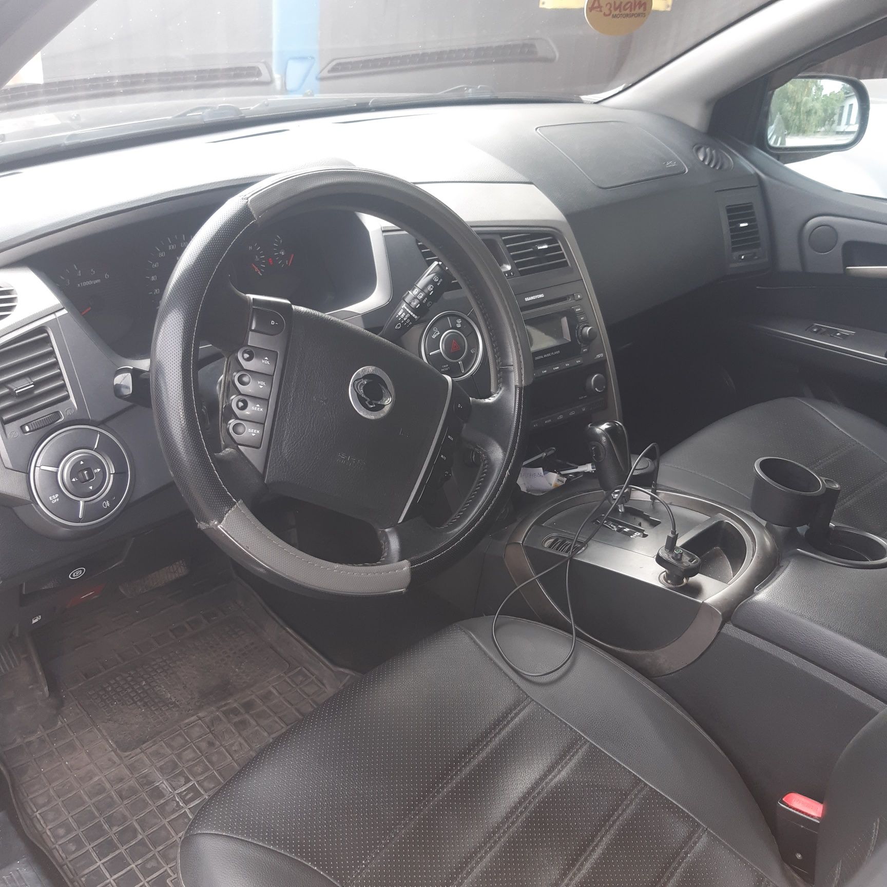 автомобиль  ssangyong kyron