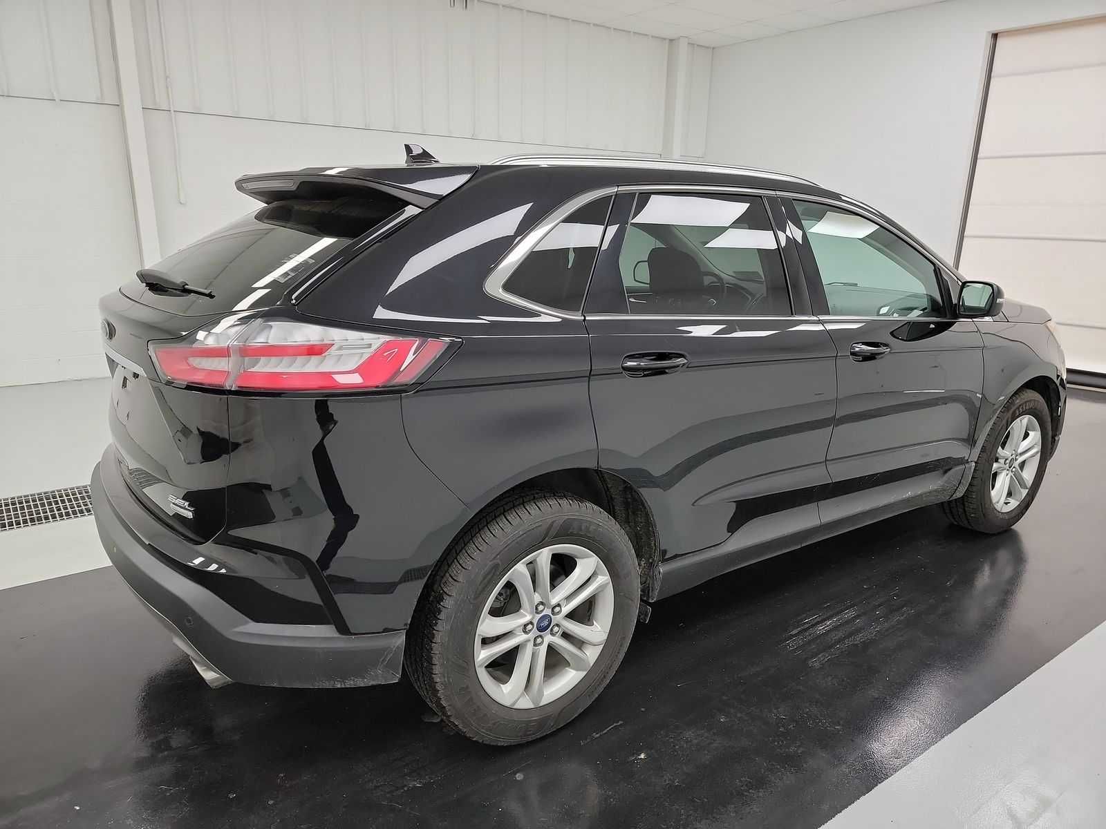 Продаю свій надійний Ford Edge SEL 2019 року