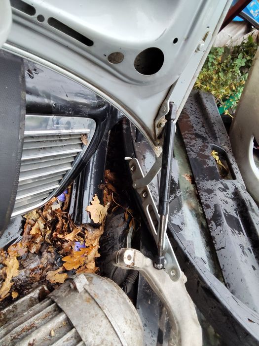 Кришка багажника BMW e36 запчастини