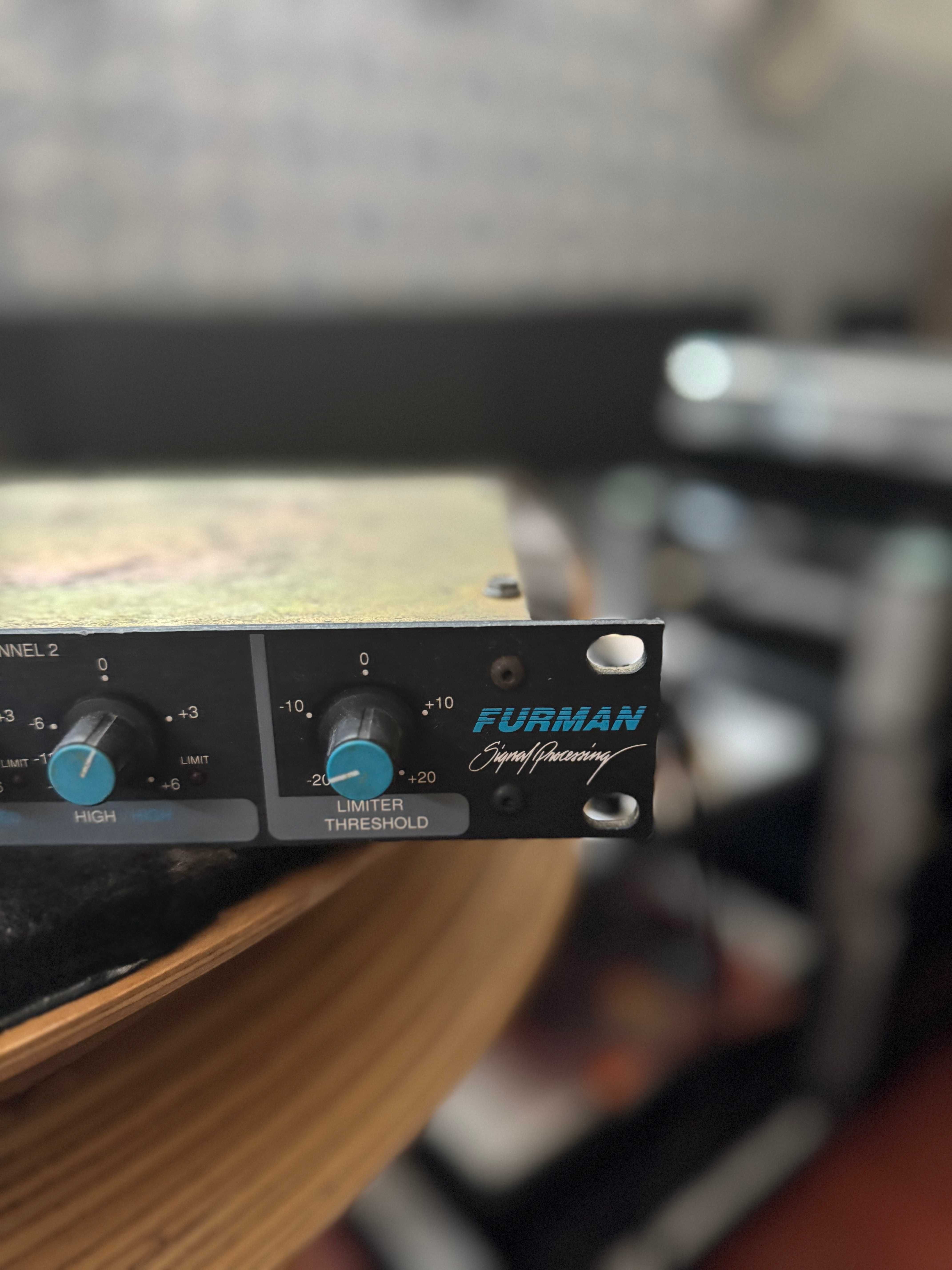 Crossover Furman TX-324 - PA - sound system - estudio