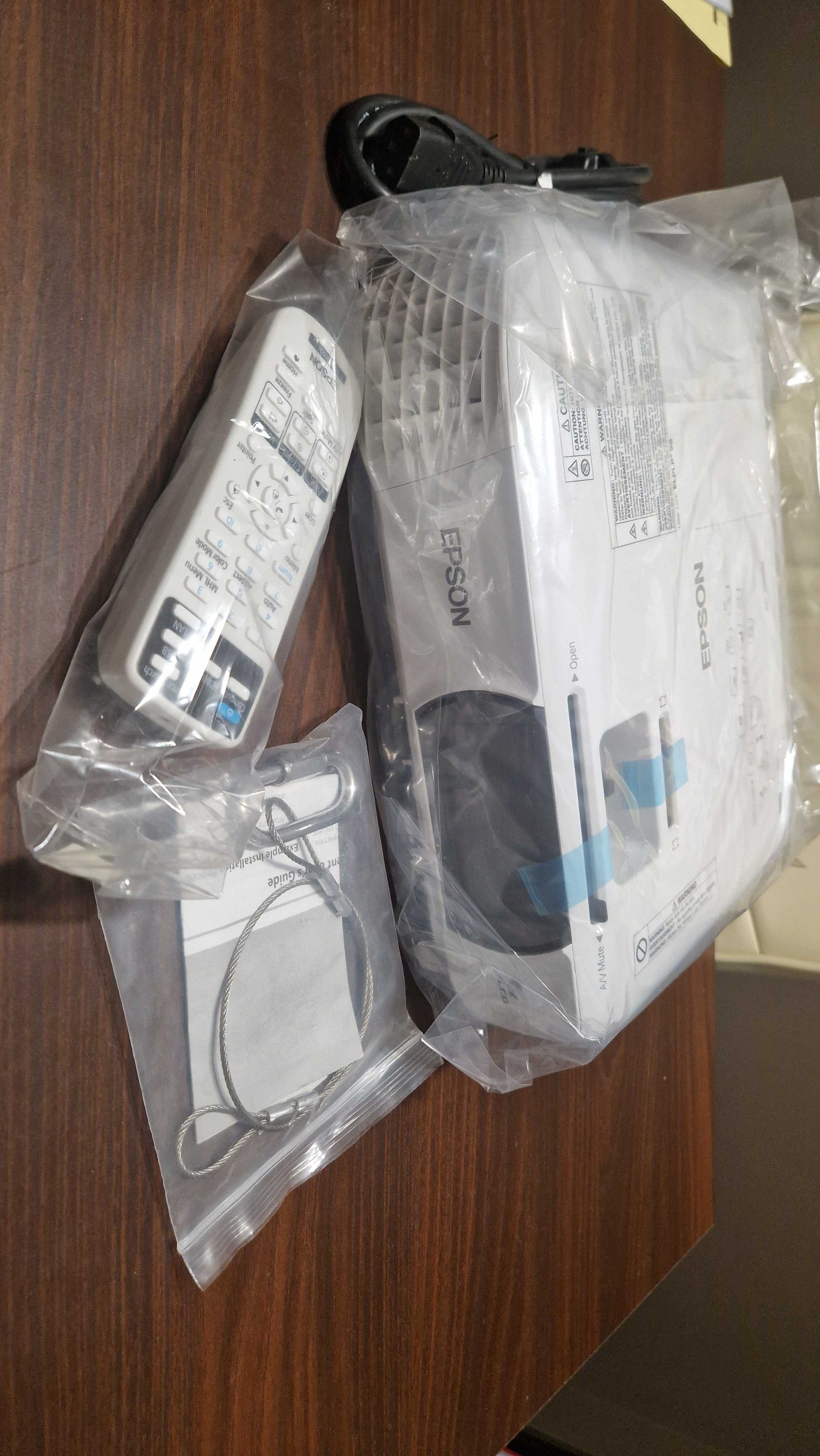 Projektor Epson EH-TW610 3LCD - Nowy, nieużywany