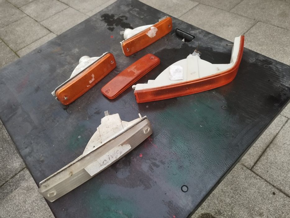 Piscas Honda CRX e mais peças