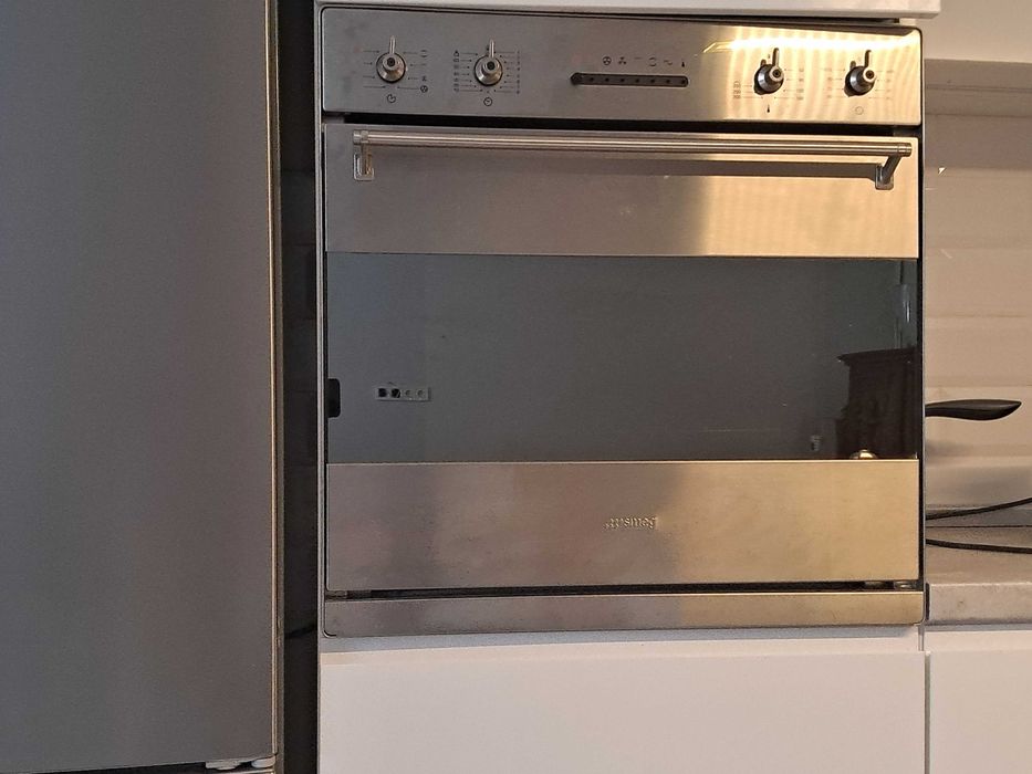 Продам встроеную печь конвекционную SMEG SpA 42016 Guastalla