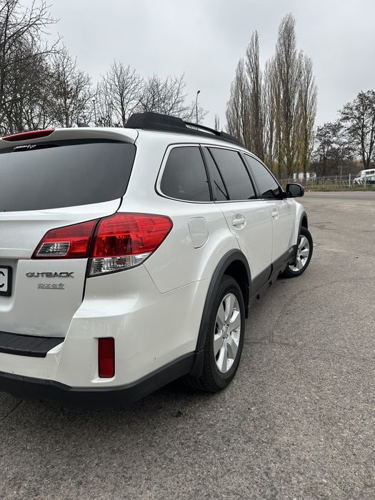 Subaru Outback 2012 • 2.5 газ/бензин , для військових