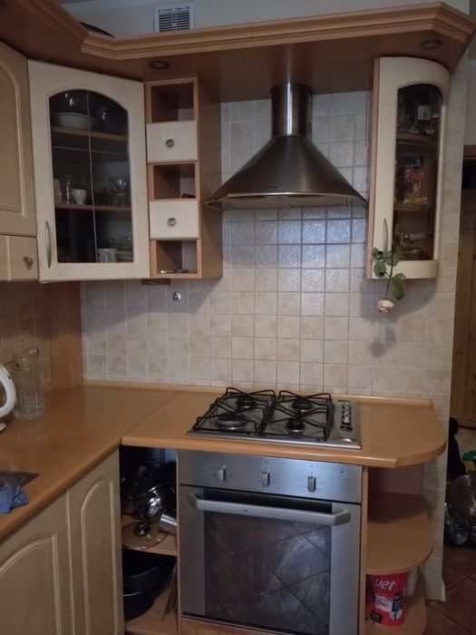 Meble kuchenne z plytą w zestawie dostawa