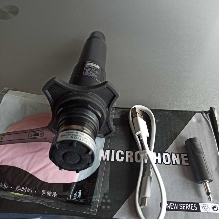 Радиомикрофон на 18650  Стан нового !