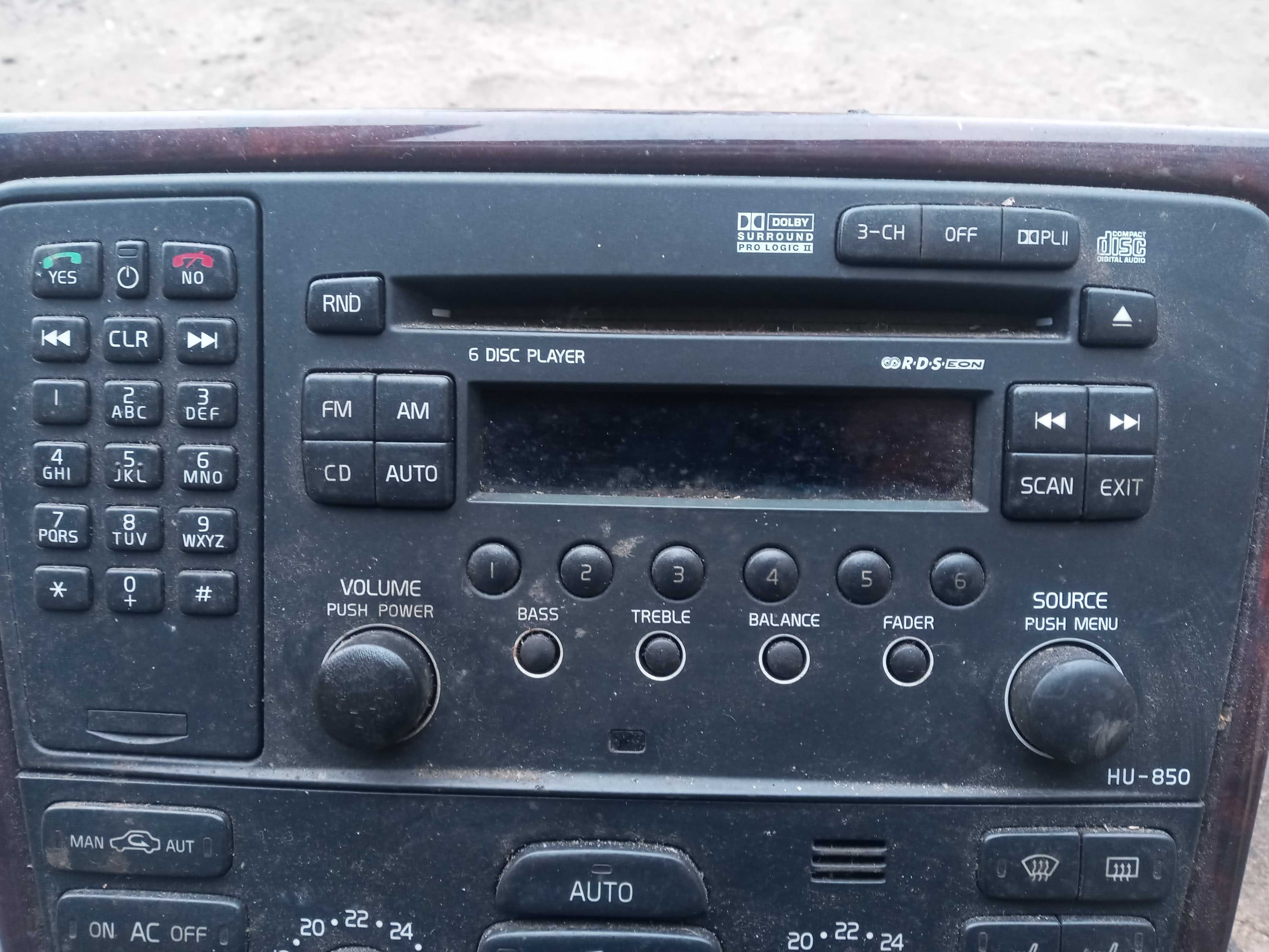 volvo v 70 radio