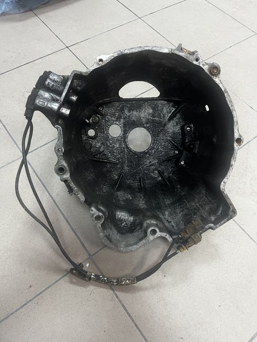 Dzwon skrzyni BMW E24 E28 E23 E30 M3 Getrag 265 Dogleg 262 Overdrive