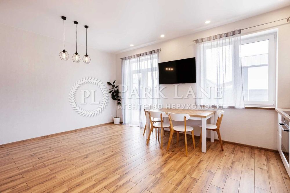 Продаж двоповерхового будинку с.Петропавлівське Ремонт