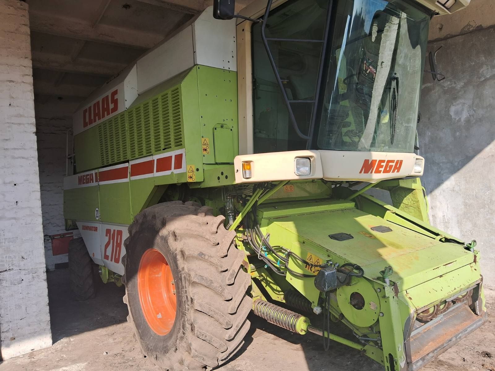 CLAAS MEGA 208-218