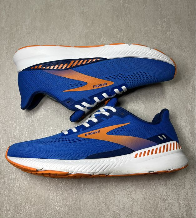 Кросівки Brooks Launch GTS 8