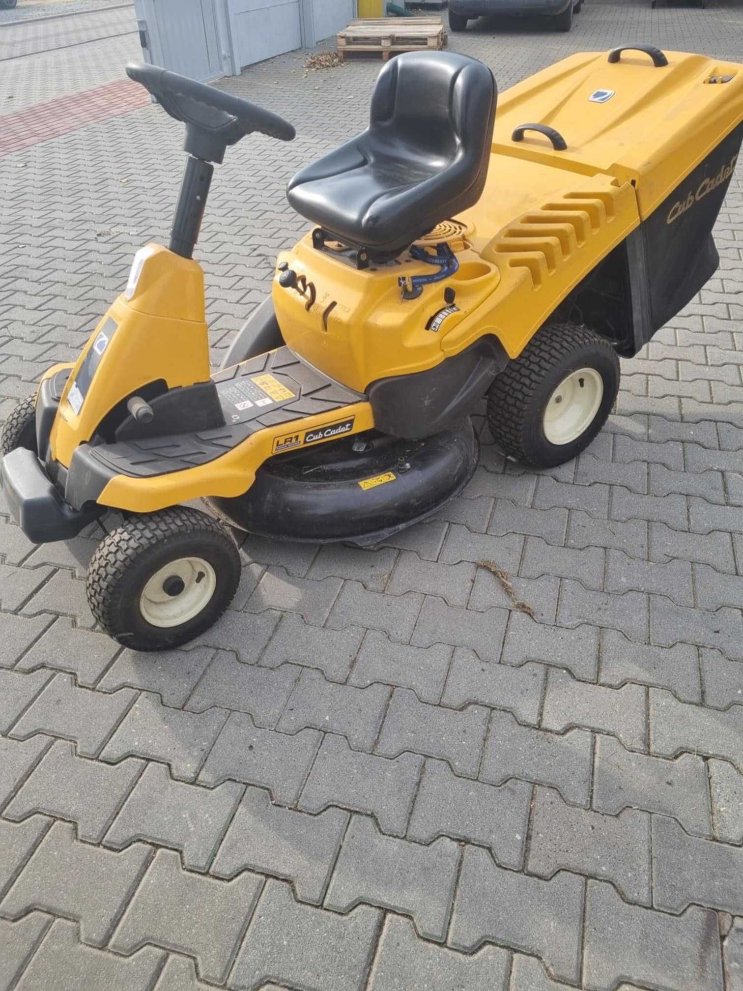 Traktorek cub cadet LR1 scooter