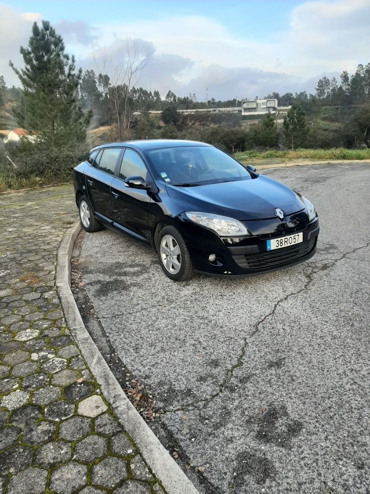 Renault Megane a gasóleo de 110cv 6velocidades com GPS