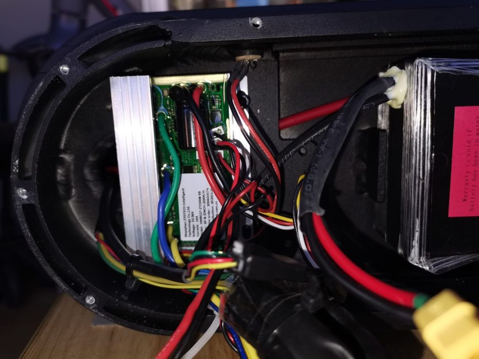 Venden-se uma trotinete elétrico da marca Zwheeel E9 Zilion X8.5 350.