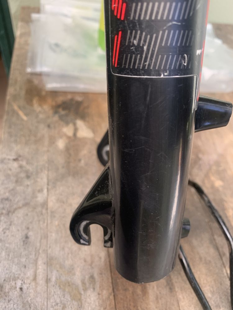 Suspensão 29 rockshox. Xc 30