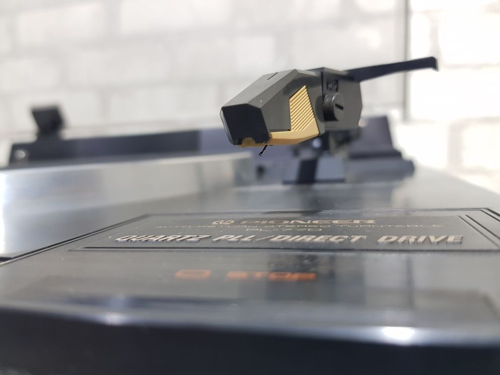 Віниловий програвач PIONEER PL-770, 33/45 об/хв, б/у з Німеччини