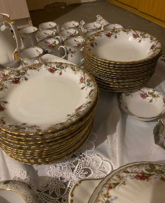 Iwona Chodzież serwis obiadowo-kawowy dla 12 osób - RÓŻA ZŁOTA