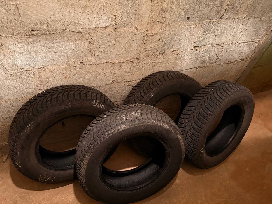 Goodyear UltraGrip Ice+, розмір 215/65 R16