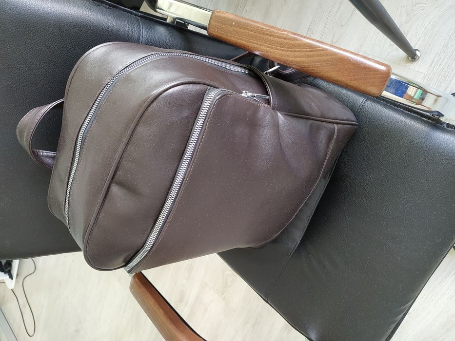 Рюкзак деловой стильный крутой еко кожа солидный крепкый гламурный