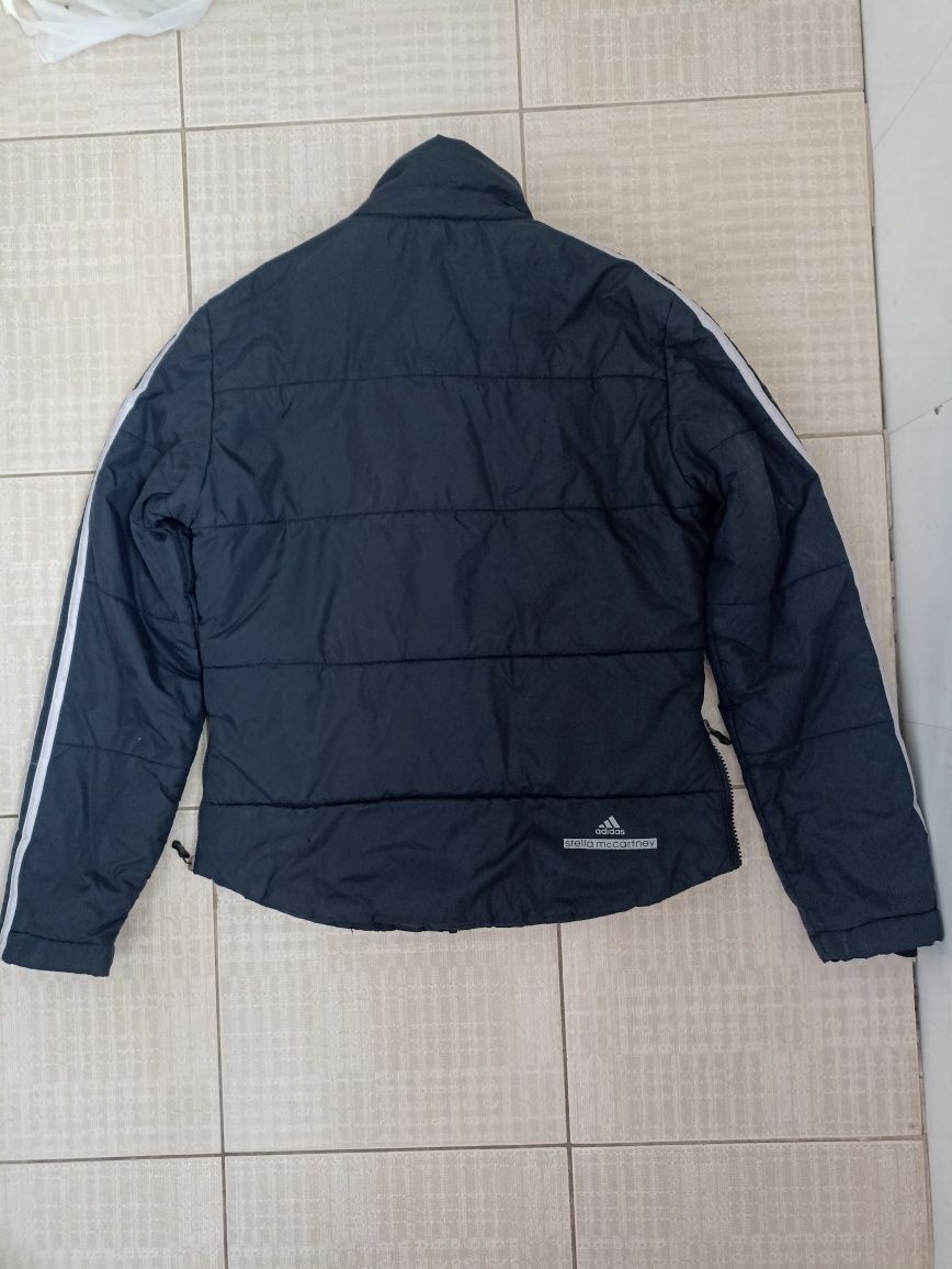 Продам куртку Adidas на 8-10лет