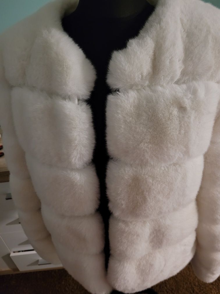 Nowe futerko futerko r.L/ XL ecru