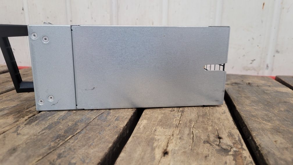 Серверный вентилятор. 80×80 (12V)