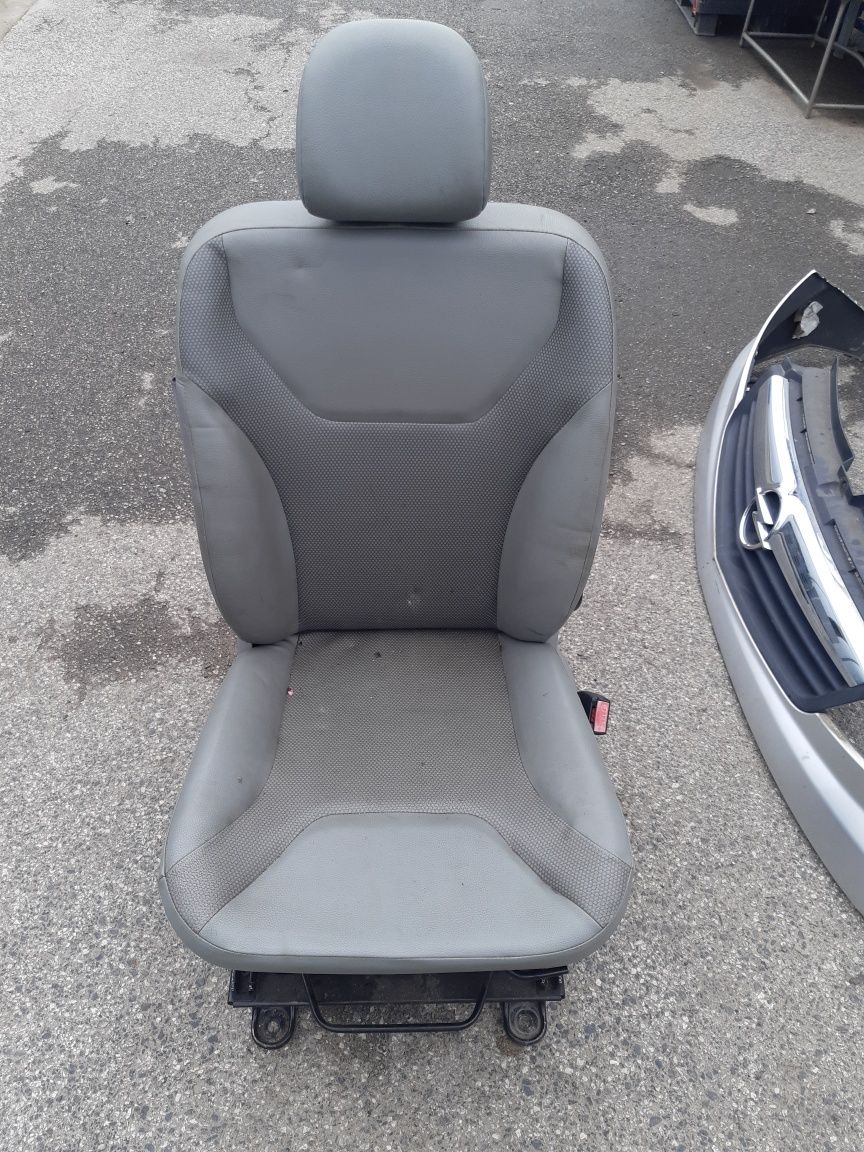 Fotel prawy pasażer airbag poduszka Renault Trafic Opel Vivaro części
