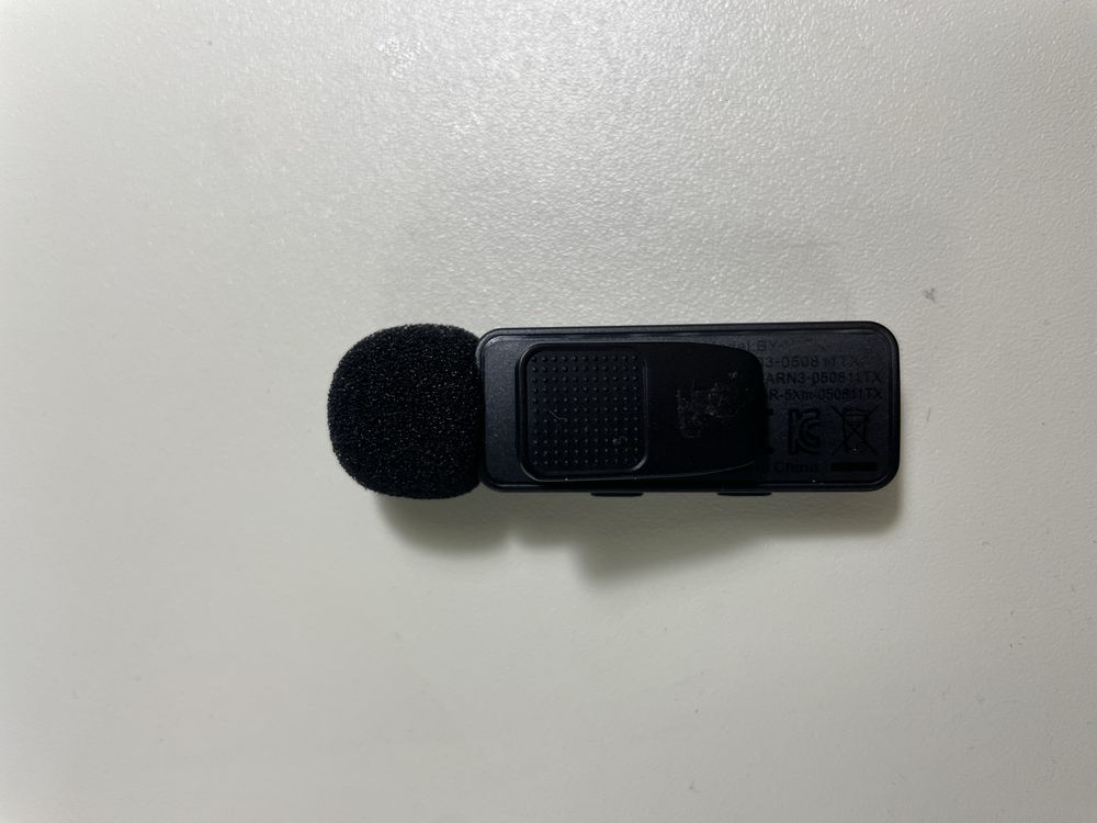 Продам беспроводной микрофон Boya V1 lightning (петличка)